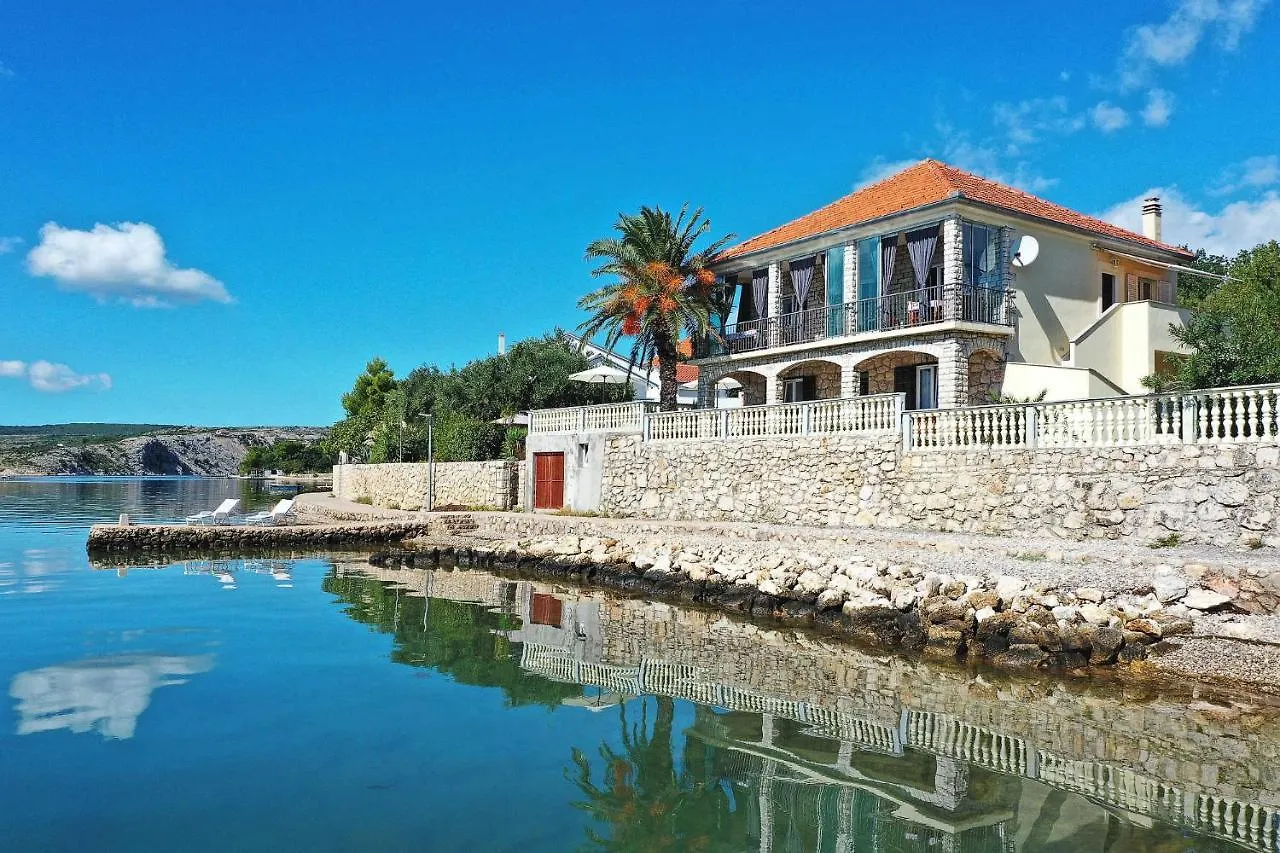 Apartmán Laura, No 1 Maslenica